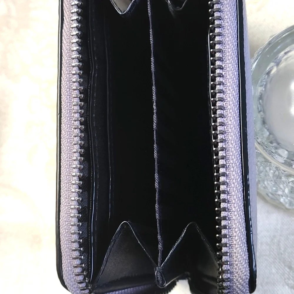 Victoria's Secret Charcoal Quilted Wallet!  BRAND NEW! - Picture 3 of 4
